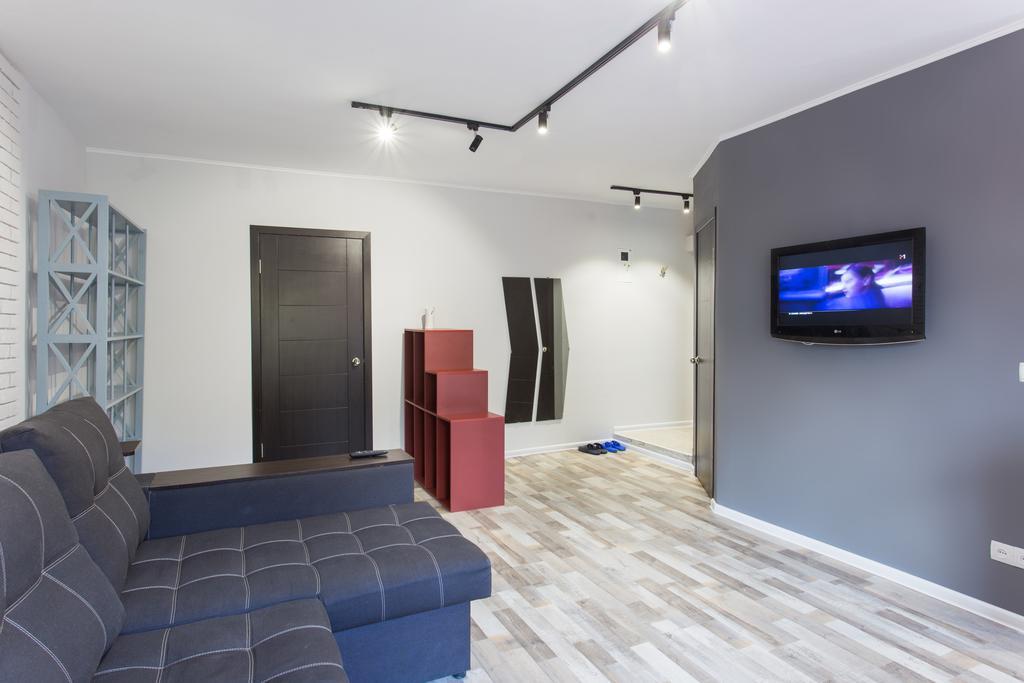 Loft Apartment Near Botanical Garden Κχαρκίβ Εξωτερικό φωτογραφία